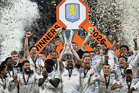 Aston Villa đè bẹp Freiburg 3-0 để vô địch Europa League sau 44 năm
