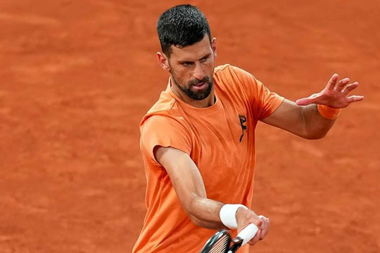 Novak Djokovic lập kỷ lục tại Roland Garros và huyền thoại Ronda Rousey giải nghệ