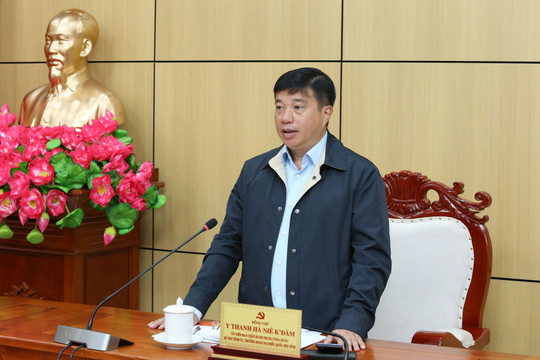 Bí thư Tỉnh ủy Lâm Đồng Y Thanh Hà Niê Kđăm tiếp công dân định kỳ tháng 5