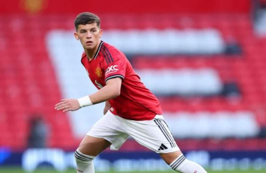 Michael Carrick trao cơ hội cho 6 tài năng trẻ MU ở trận gặp Brighton