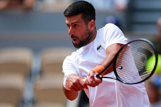 Djokovic tin vào cơ hội vô địch Roland Garros; Huỳnh Văn Tuấn thua knock-out tại Thái Lan