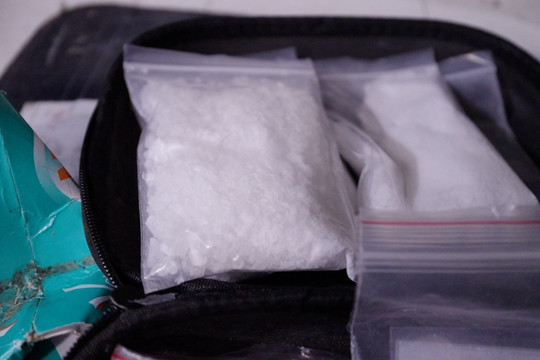 Lâm Đồng phá đường dây ma túy liên tỉnh, thu giữ khoảng 1 kg Ketamine