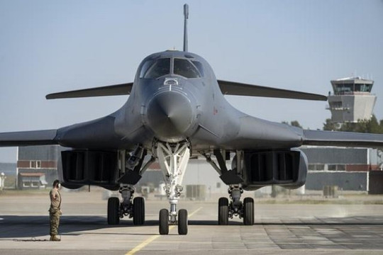 Không quân Mỹ chi hàng trăm triệu USD hồi sinh máy bay ném bom siêu âm B-1B Lancer
