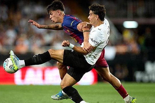 Barcelona phung phí cơ hội, thảm bại 1-3 trước Valencia tại vòng hạ màn La Liga