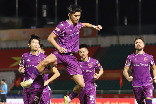 Becamex TPHCM đối đầu SLNA: Cuộc chiến sinh tử tại Gò Đậu vòng 24 V-League