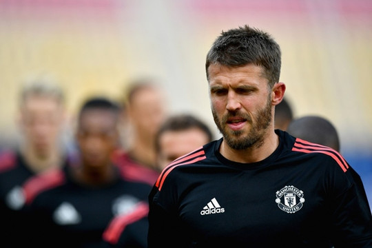 Michael Carrick thay đổi tuyến giữa Man Utd: Manuel Ugarte đá chính trận gặp Brighton