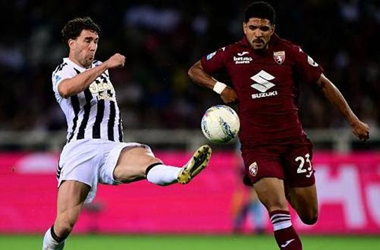 Juventus chia điểm Torino 2-2: "Lão bà" chính thức vắng bóng tại Champions League