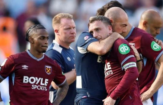 Bi kịch West Ham: Xuống hạng Ngoại hạng Anh dù thắng đậm 3-0 ngày hạ màn