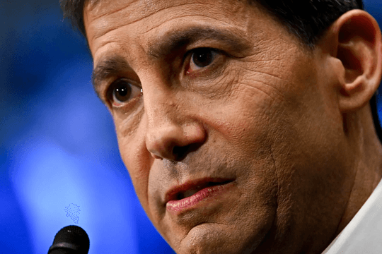 Tân Chủ tịch Fed Kevin Warsh đối mặt sức ép tăng lãi suất trái ngược kỳ vọng của Tổng thống Trump