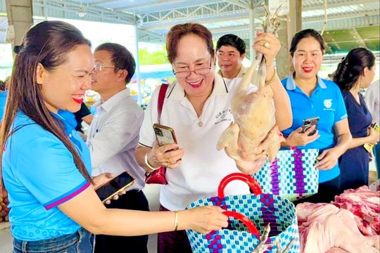 “Chợ số” đi vào đời sống dân sinh