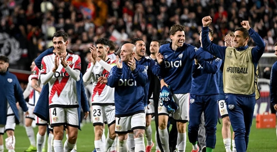 Rayo Vallecano và giấc mơ 102 năm: Thứ bóng đá nguyên tử thách thức Crystal Palace