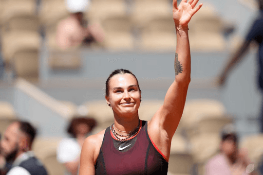 Aryna Sabalenka diện trang sức 2,7 tỷ đồng tại vòng 1 Roland Garros 2026