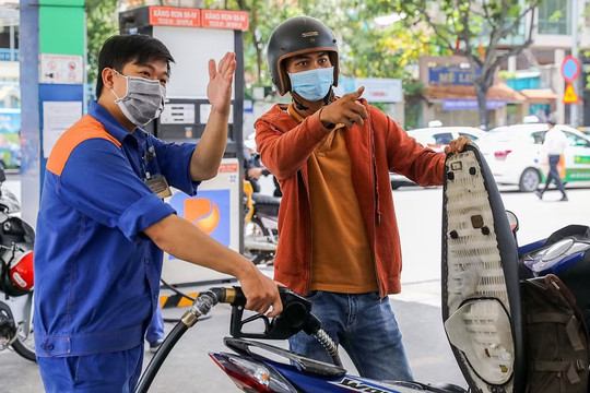 Giá xăng dầu đồng loạt giảm từ 15h00 ngày 28/5