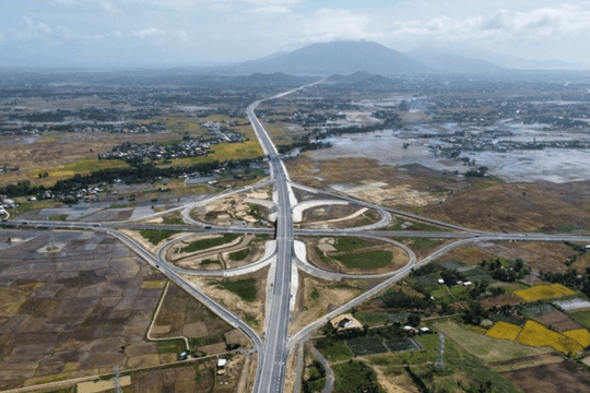 Thông xe 20km đầu tiên cao tốc Khánh Hòa - Buôn Ma Thuột từ ngày 28/5
