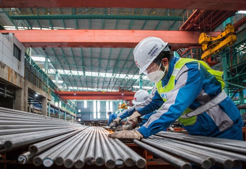 Trung Quốc giảm 4,1% sản lượng thép nhưng nhập khẩu quặng sắt vẫn tăng lên 418,6 triệu tấn