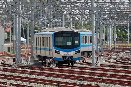 Bộ Chính trị yêu cầu TP.HCM hoàn thành 200 km metro vào năm 2030
