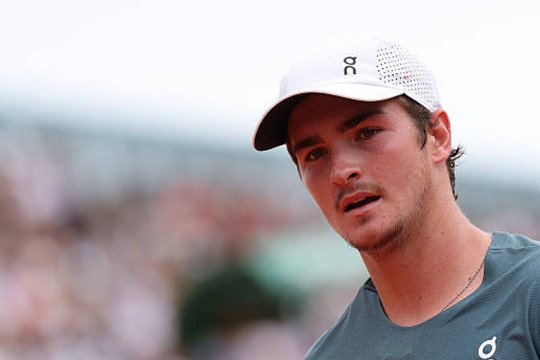 Joao Fonseca ngược dòng ngoạn mục tại Roland Garros, chuẩn bị đại chiến Novak Djokovic