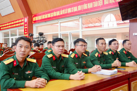 Gặp gỡ cán bộ Ban Chỉ huy PTKV trước khi tổ chức lại lực lượng