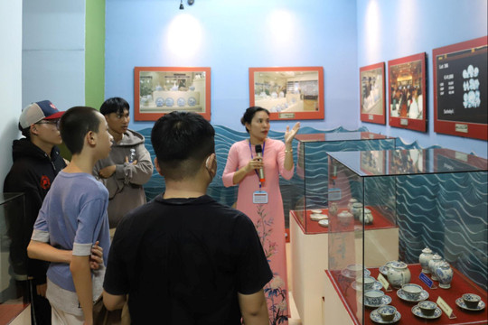 Tham quan cổ vật… từ đại dương