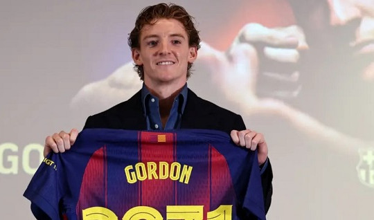 Thương vụ Anthony Gordon sang Barcelona: Newcastle thu lời lớn và chiến lược tái thiết mới