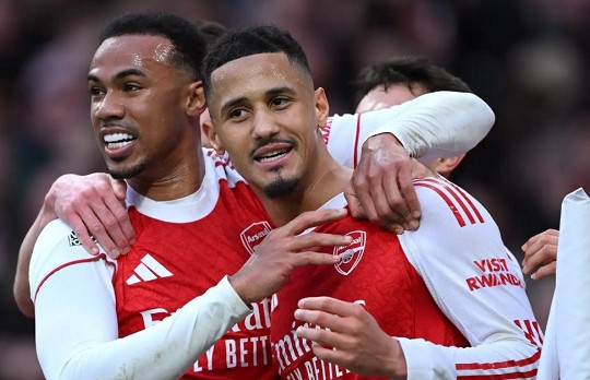 Bí mật đằng sau hàng thủ thép của Arsenal: Nghệ thuật sử dụng ma thuật đen