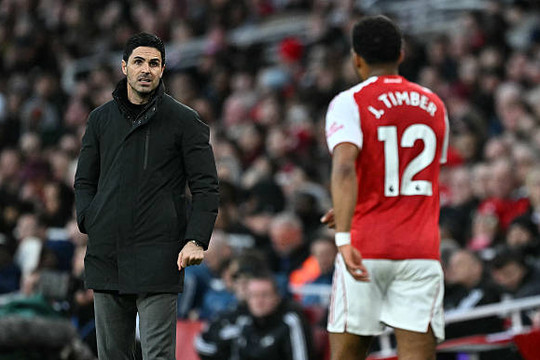 Arsenal vs PSG: Mikel Arteta và canh bạc Jurrien Timber tại chung kết Champions League