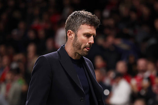 Michael Carrick và bài toán lá chắn thép tại Manchester United trước mùa giải 2026/27