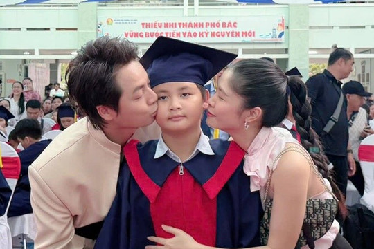 Con trai ca sĩ Đăng Khôi và ái nữ NSND Trịnh Kim Chi rạng rỡ tốt nghiệp tiểu học