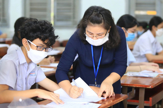 Đáp án, đề thi vào 10 chuyên Địa lí tại Hà Nội hôm nay 1/6/2026