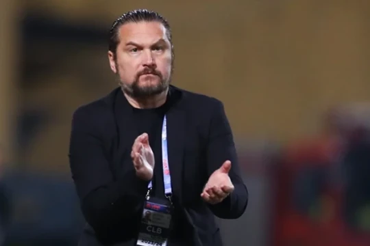 HLV Popov tuyên bố rời V-League vĩnh viễn sau trận hòa kịch tính của Thể Công Viettel