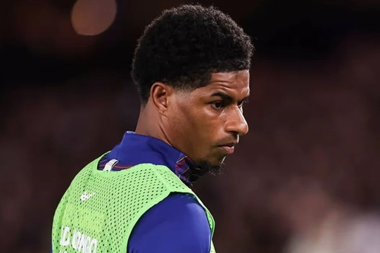Man United chấp nhận bán rẻ Marcus Rashford cho Barcelona để tái thiết quỹ lương