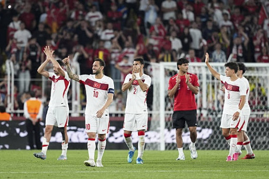 Thổ Nhĩ Kỳ đè bẹp Bắc Macedonia 4-0: Sức mạnh áp đảo từ những nhân tố trẻ