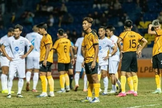 Thanh Hóa trụ hạng V-League: Tấm vé vớt giữa cuộc tháo chạy và án phạt FIFA