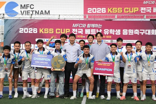 HLV Kim Sang-sik dự giải bóng đá dành cho du Db451 sòng bạc trực tuyến Việt Nam tại Busan