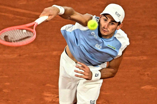 Arnaldi lần đầu vào bán kết Roland Garros 2026 sau cú sốc chấn thương của Berrettini