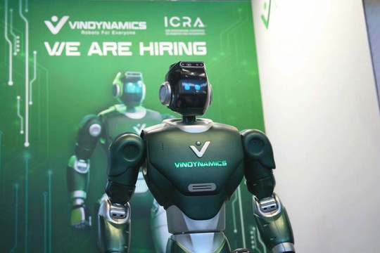 Robot hình người Dyno của VinDynamics ra mắt thế giới tại ICRA và Computex 2026