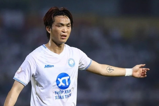 Giải mã sự sụp đổ của nhà vô địch Nam Định tại V.League 2025/26