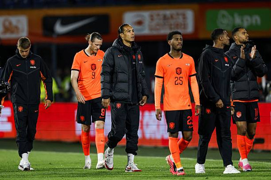 Hà Lan 0-1 Algeria: Cú sốc tại Feijenoord và sự phung phí của Cơn lốc màu da cam