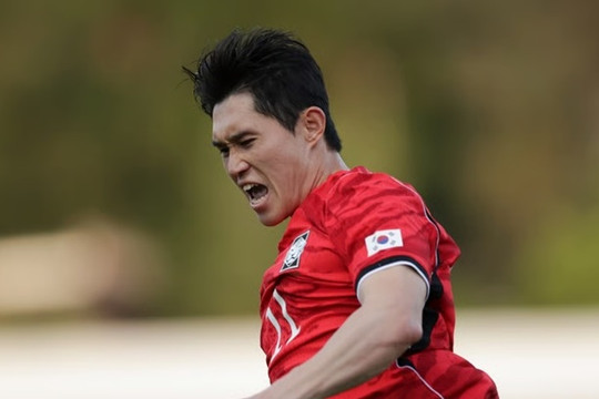 Lee Dong-gyeong lập siêu phẩm đá phạt giúp Hàn Quốc thắng nhọc El Salvador 1-0