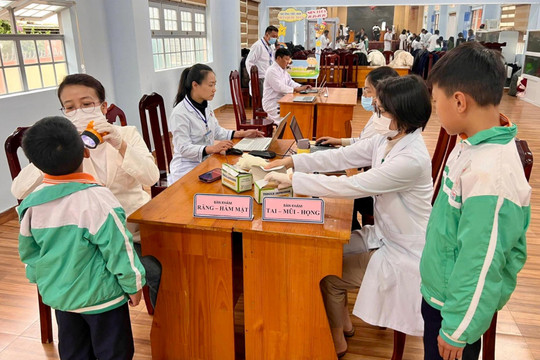 Lâm Đồng quyết tâm hoàn thành chỉ tiêu khám sức khỏe đợt 1
