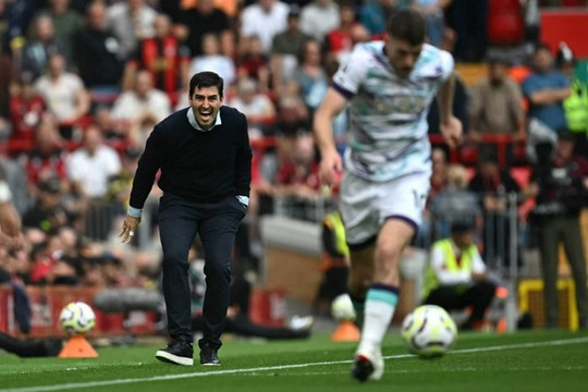 Andoni Iraola tại Liverpool: Những bài học đắt giá từ thất bại của Arne Slot