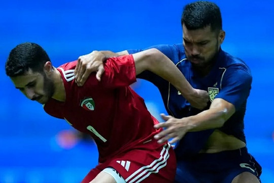 Thái Lan 2-2 Kuwait: Đánh rơi chiến thắng sau hiệp một bùng nổ