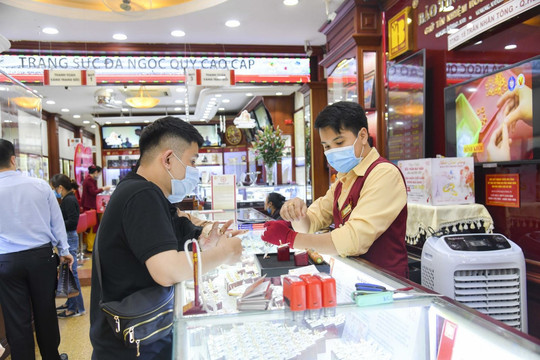 Giá vàng chiều hôm nay 6/6/2026: Chốt giá vàng SJC 9999, giá nhẫn BTMC, BTMC, DOJI giảm nửa triệu đồng