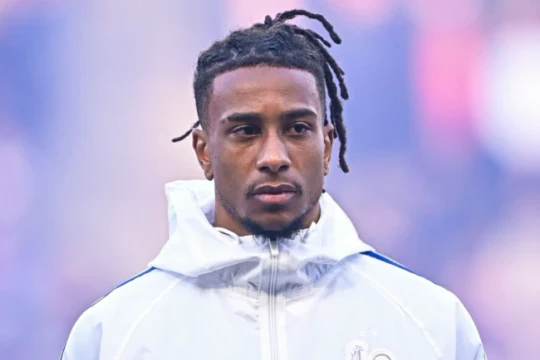 Real Madrid kích nổ bom tấn 130 triệu bảng Michael Olise, Barca đón người cũ Marc Cucurella