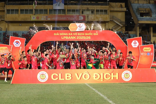 V-League 2025/26: Khát vọng chuyên nghiệp và dấu ấn nhà vô địch CAHN