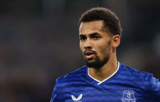 Manchester United trước sức ép chốt sớm thương vụ Iliman Ndiaye giá 69 triệu bảng