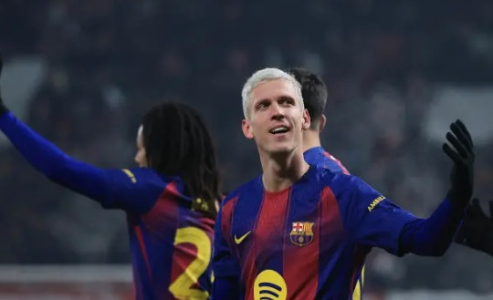 Dani Olmo từ chối Arsenal và PSG để cam kết tương lai tại Barcelona với đãi ngộ mới