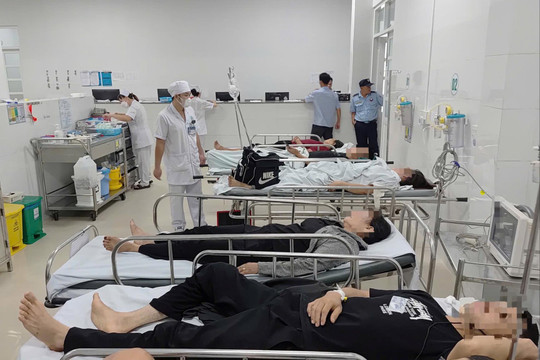 Lâm Đồng tập trung cấp cứu 20 hành khách bị tai nạn giao thông