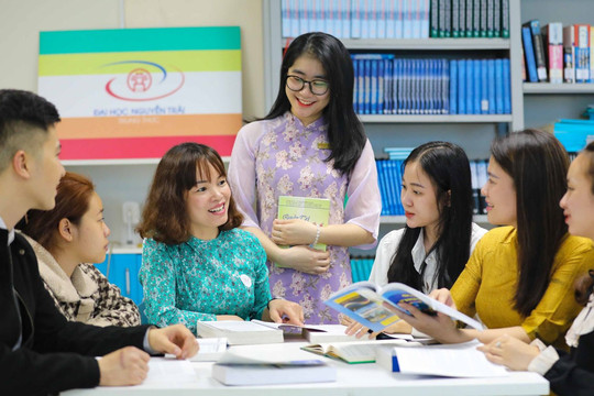 Đề xuất quy định chuẩn nghề nghiệp, xếp lương giảng viên trường chính trị, đào tạo, bồi dưỡng