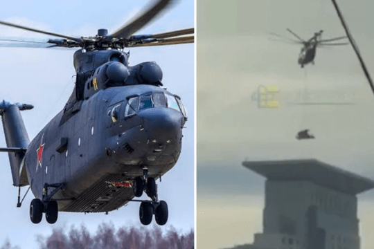 Nga dùng trực thăng Mi-26 đưa hệ thống Pantsir-SMD-E lên nóc nhà tại Moscow